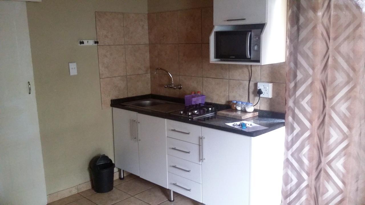 Appartement Pafuri Self Catering à Polokwane Extérieur photo